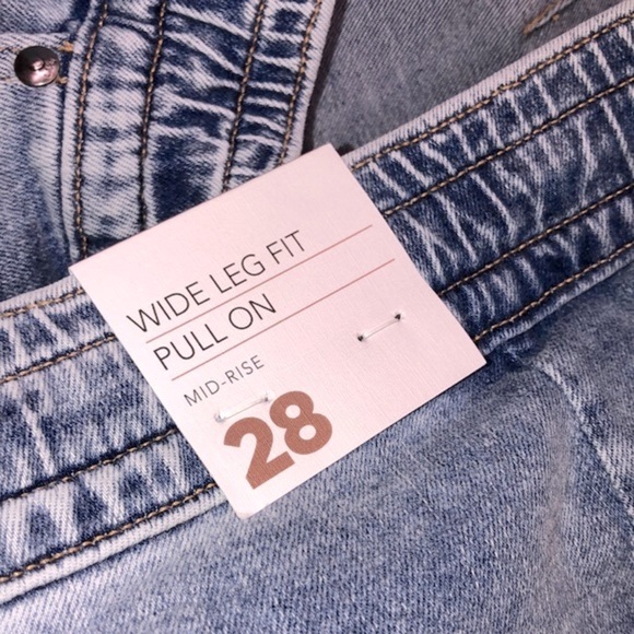 Lane Bryant wide leg fit mid rise Pull on jeans size 28 new tags - Picture 5 of 10
